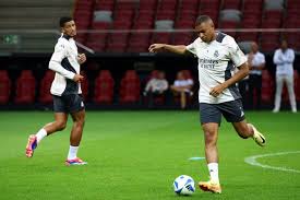 球队会更加 球队会更加